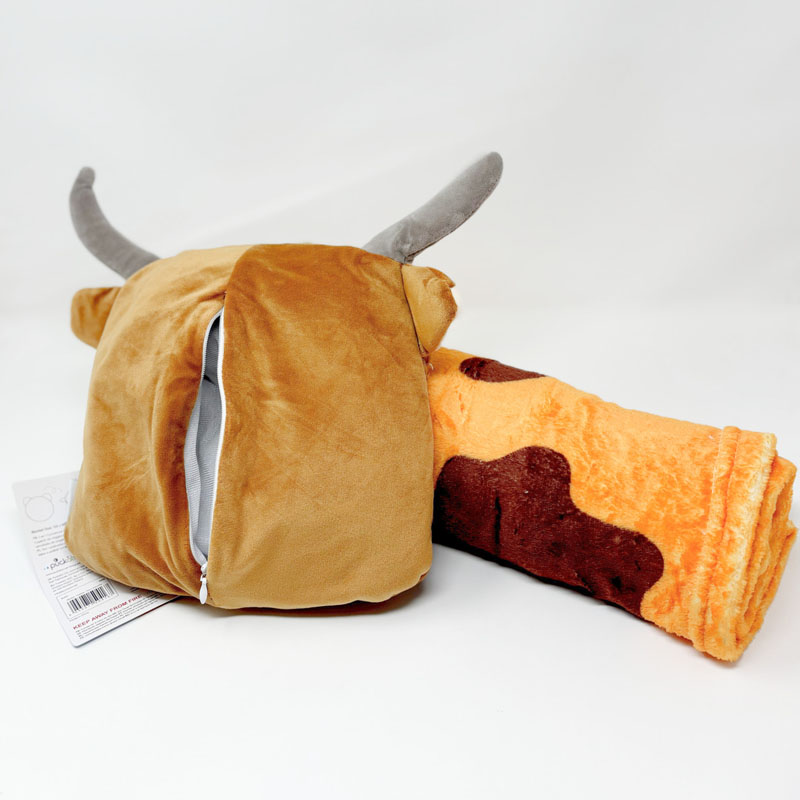 BLANKEAZZZ 2 IN 1 PLUSH & BLANKET HIGHLAND COW