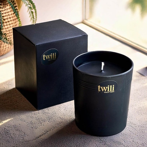 [80100090] TWILI INDOOR SCENTED CANDLE GOLD COLL. BLACK 8cm